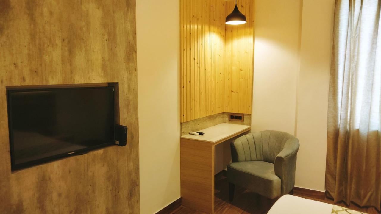 Hotel King'S Way Amritsar Exterior foto