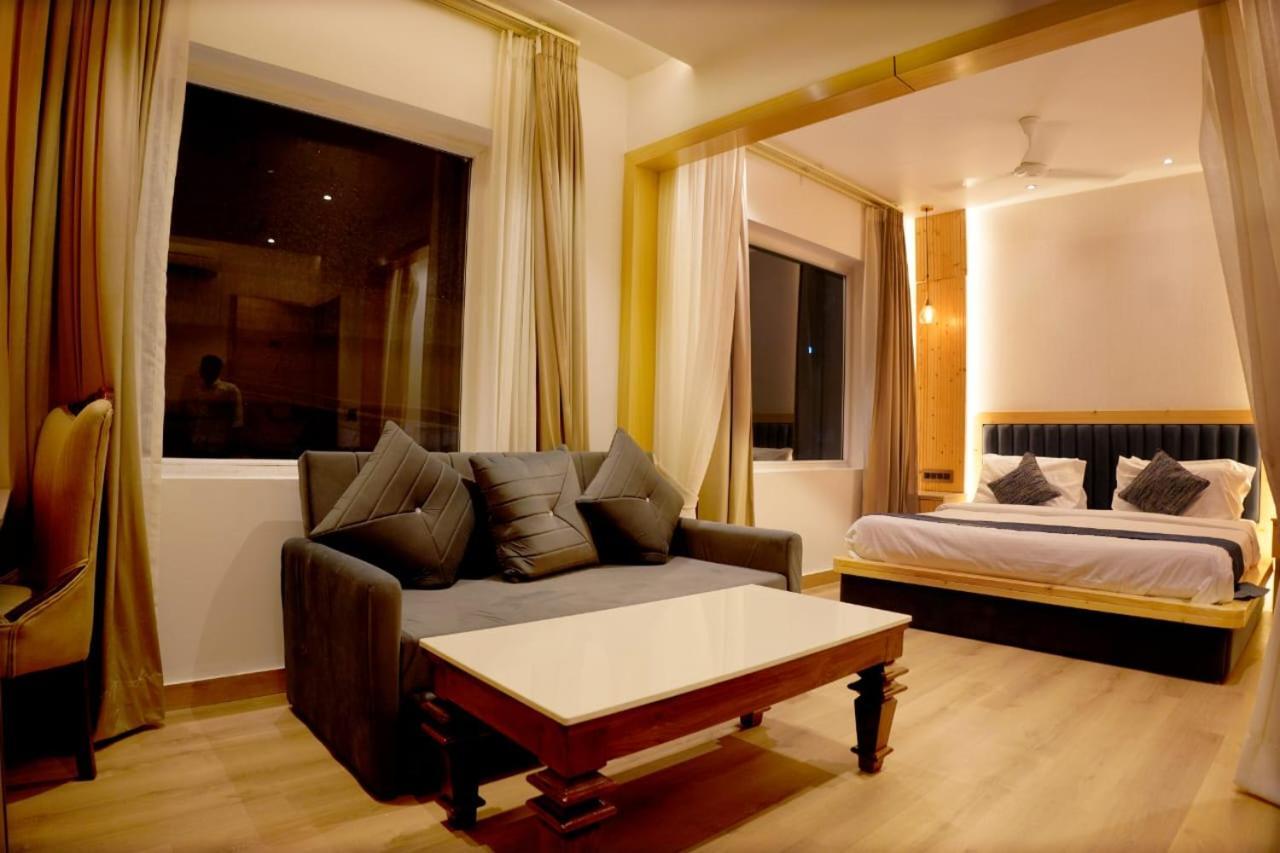 Hotel King'S Way Amritsar Exterior foto