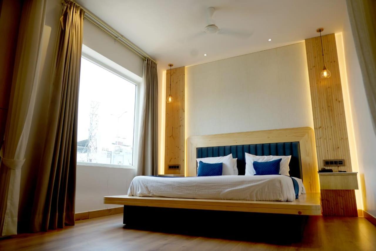 Hotel King'S Way Amritsar Habitación foto