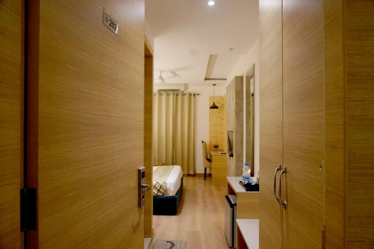 Hotel King'S Way Amritsar Habitación foto