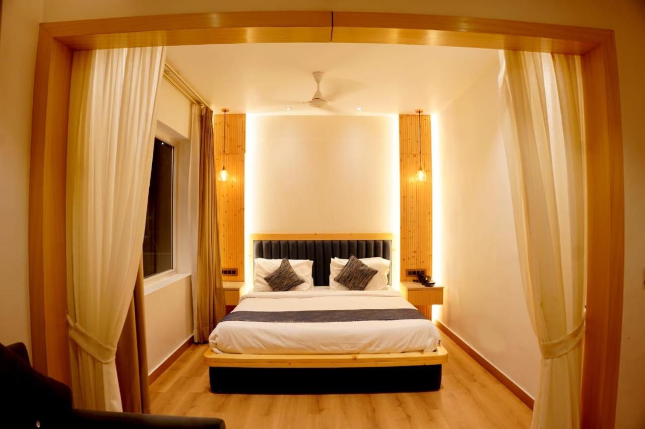 Hotel King'S Way Amritsar Exterior foto